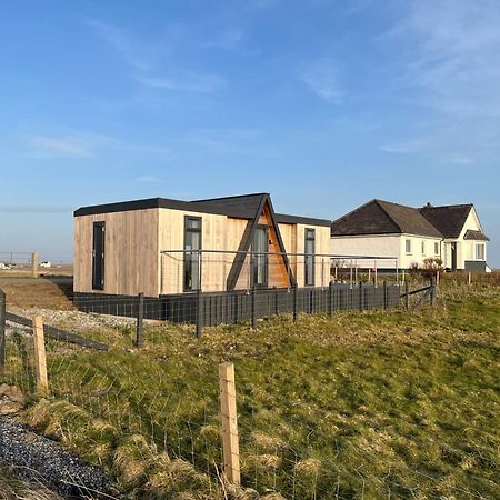 Seas The Day - Self Catering Lodge North Uist Paible エクステリア 写真