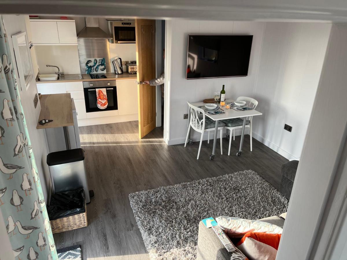 Seas The Day - Self Catering Lodge North Uist Paible エクステリア 写真