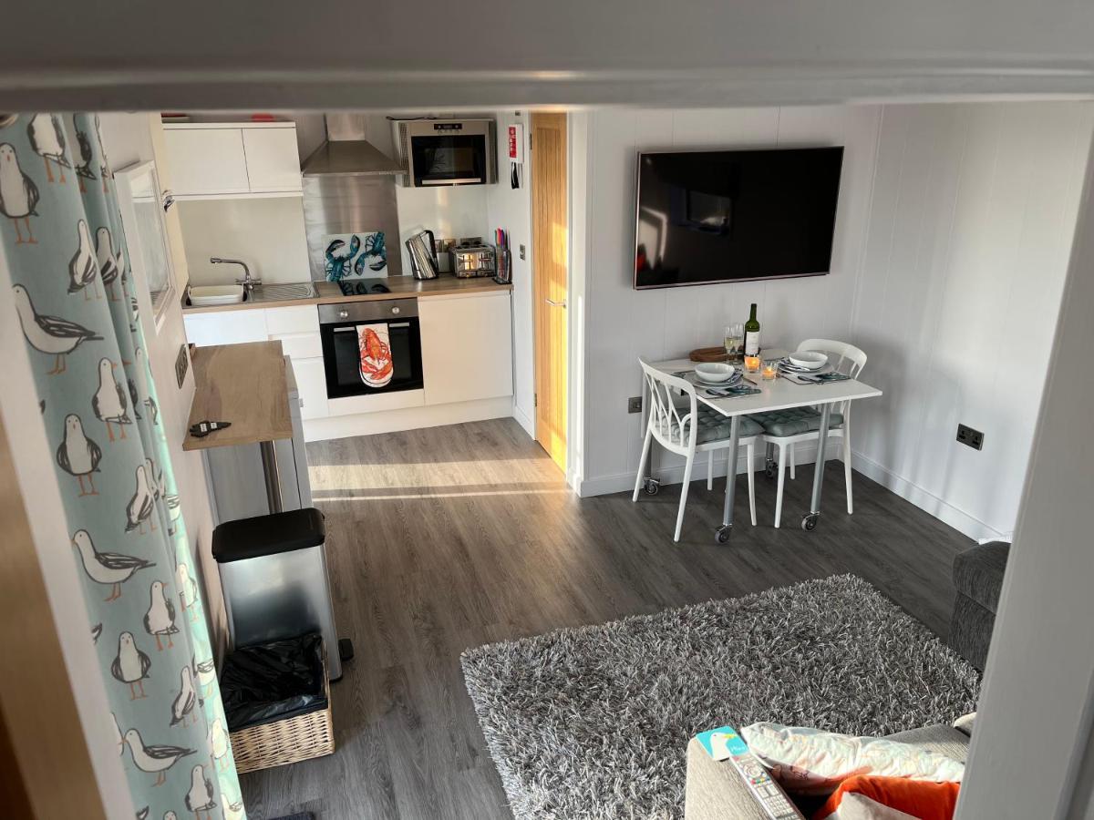 Seas The Day - Self Catering Lodge North Uist Paible エクステリア 写真