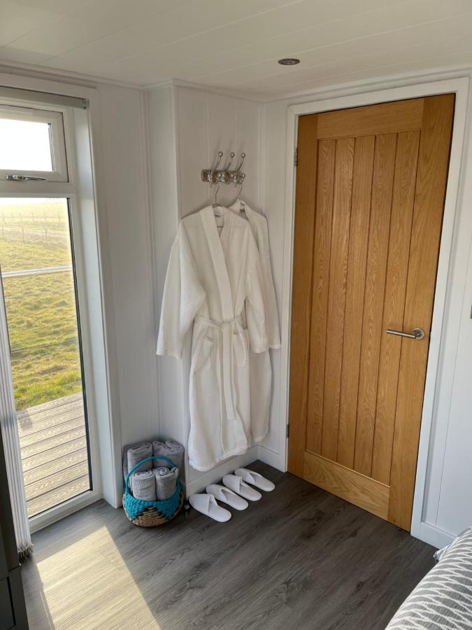 Seas The Day - Self Catering Lodge North Uist Paible エクステリア 写真